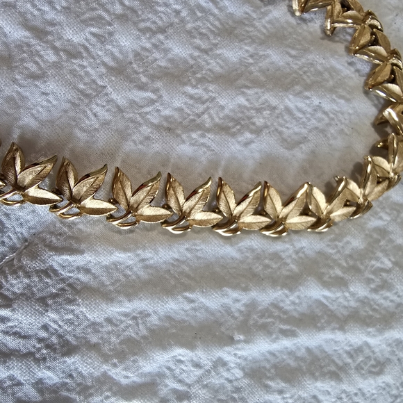 Gold Necklace and Silver Clutch Set - Picture 2 of 4